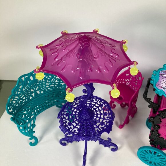 Monster High‎ Scaris City Of Frights Cafe Cart Furniture Set, No Accessories - Picture 4 of 6